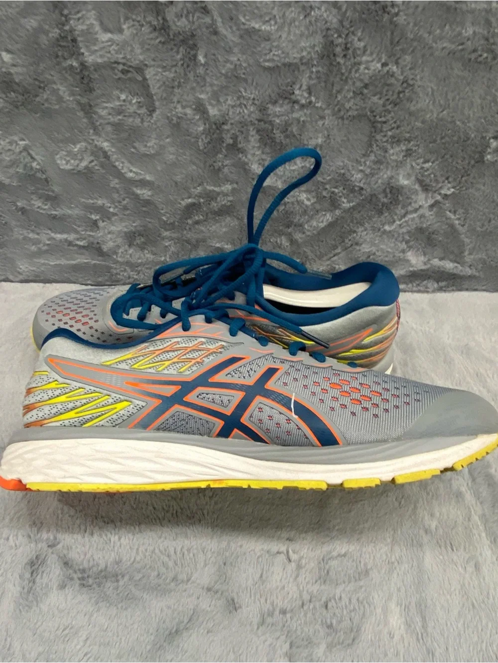 Asics good used